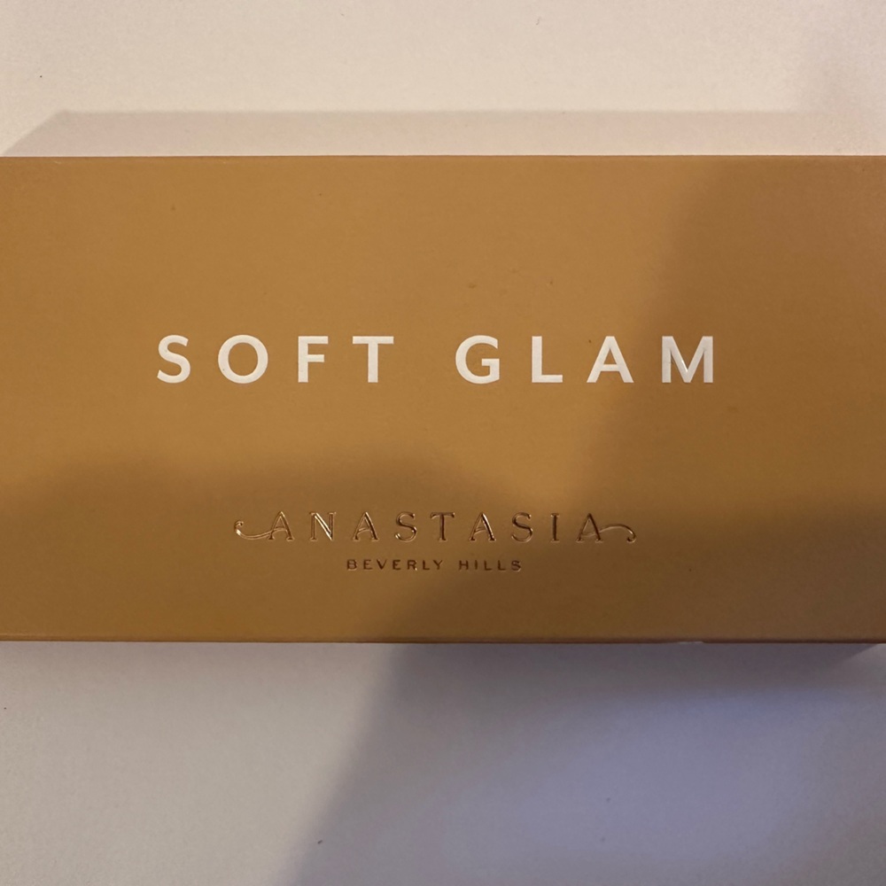 Anastasia Beverly Hill Soft Glam Palette